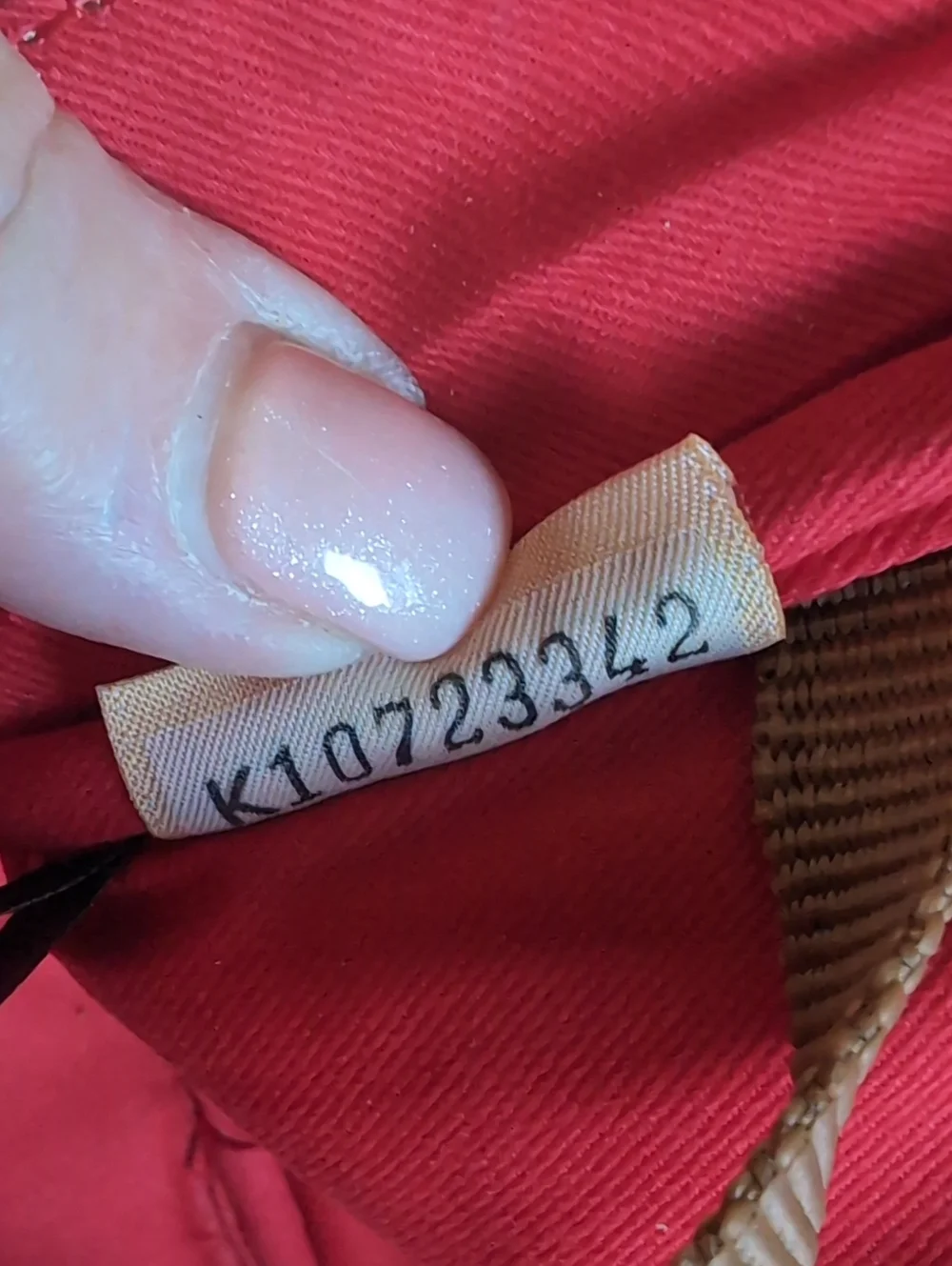 Dooney & Bourke slip ct norwalk
